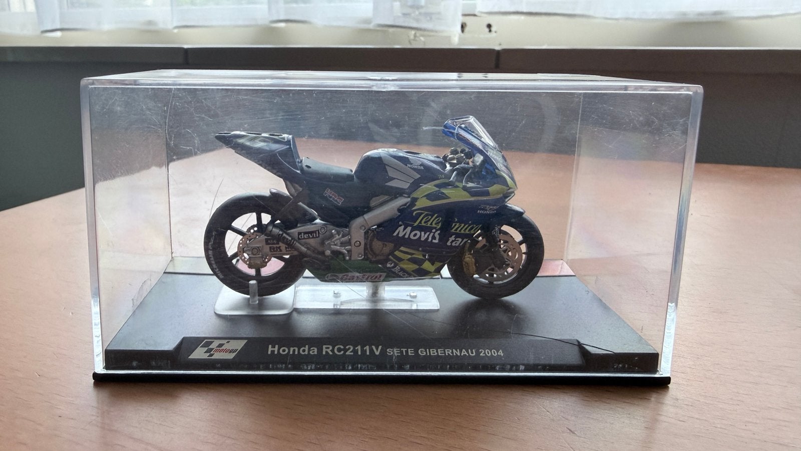 Honda RC211V Sete Gibernau 2004 model (schaal 1:24), Overige merken, Gebruikt, 1:32 tot 1:50, Overige typen