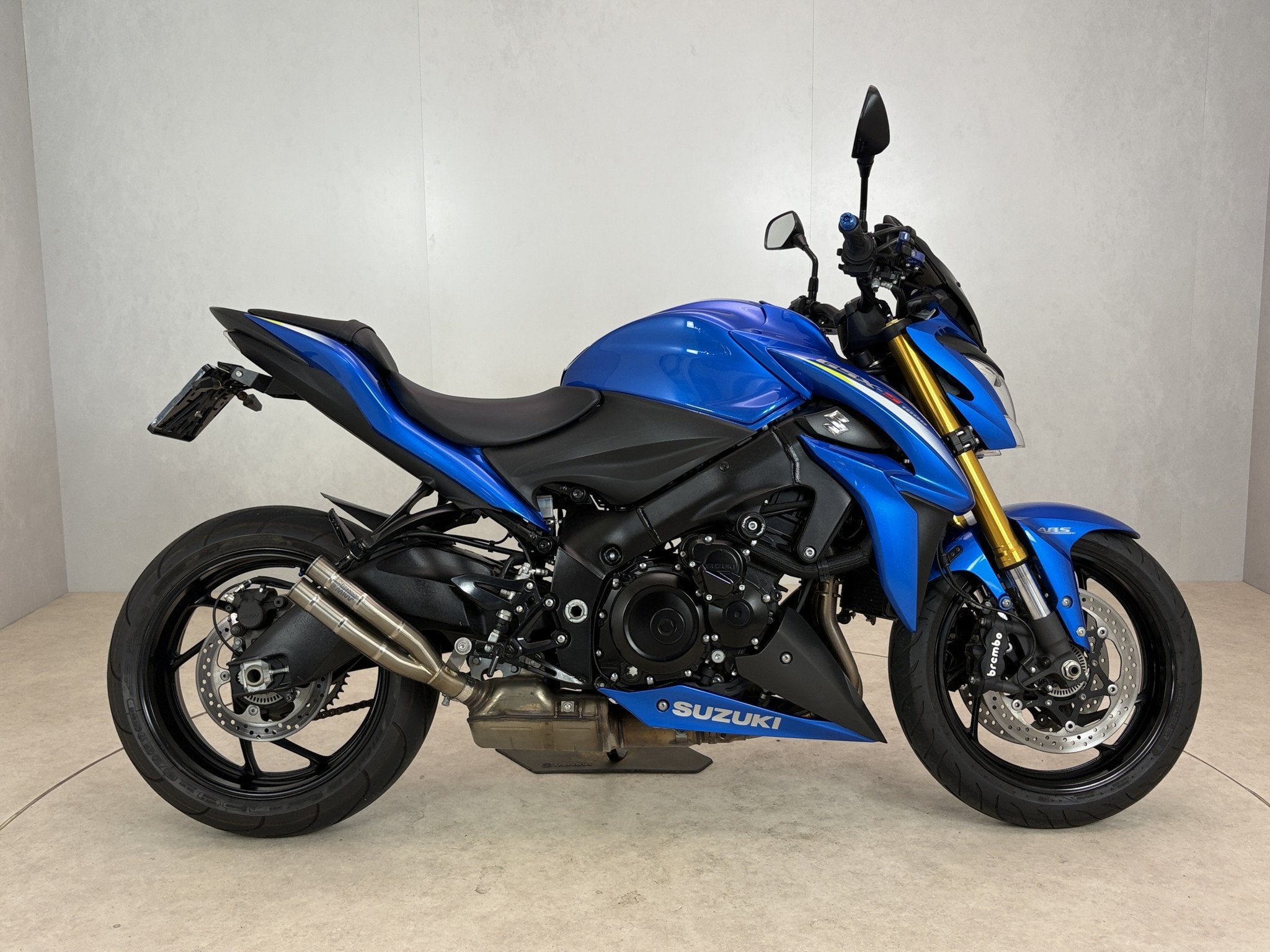 Suzuki GSX-S1000 (bj 2015), Suzuki B.V. Nimag, Lange Dreef 12
4131 NH  VIANEN, Bedrijf, Klantenservice@suzuki.nl