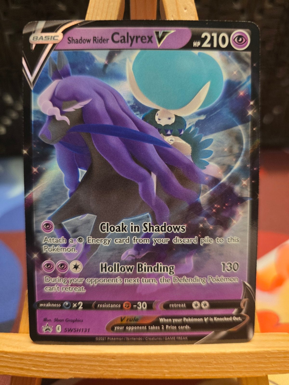 Pokemon Promo Shadow Rider Calyrex V SwSh 131, Ophalen of Verzenden, Zo goed als nieuw, Losse kaart, Foil