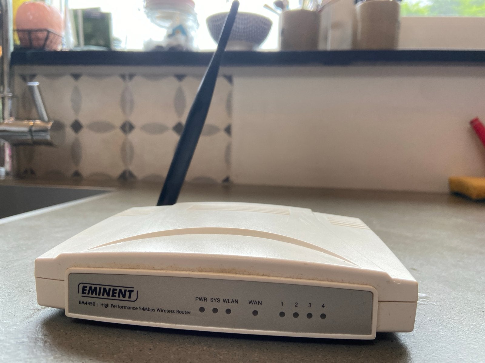 Eminent EM4450 High Performance 54Mbps Wireless Router, Ophalen of Verzenden, Gebruikt, Router