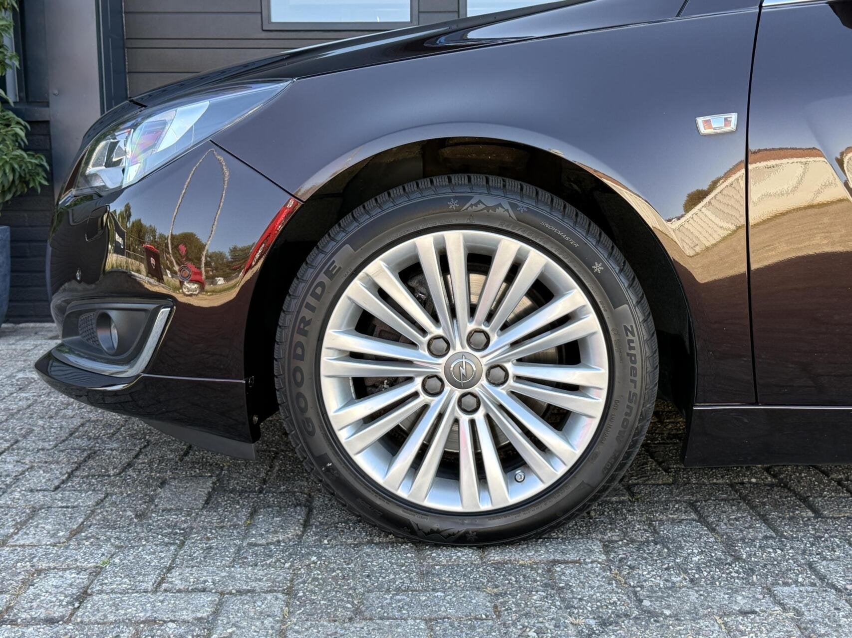Foto 9 van Opel Insignia Sports Tourer 2.0 T Cosmo 4x4 250pk |Bose|Lede