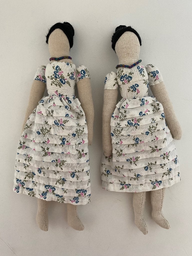 Brocante Vintage Handgemaakte Poppen tweeling rookvrij huis, Ophalen of Verzenden