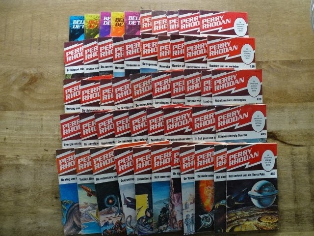 Perry Rhodan tijdschriften nr 401 tm 450, Boeken, Science fiction, Ophalen of Verzenden, Zo goed als nieuw