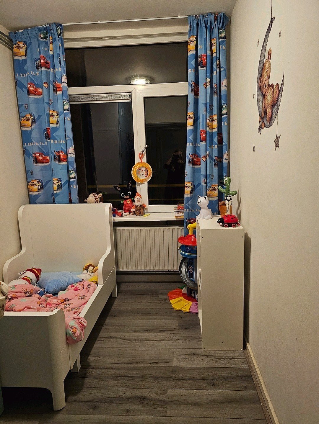 IKEA meegroeibed (eventueel met matras en blauwe hoeslaken), Eenpersoons, Wit, 80 cm, Hout