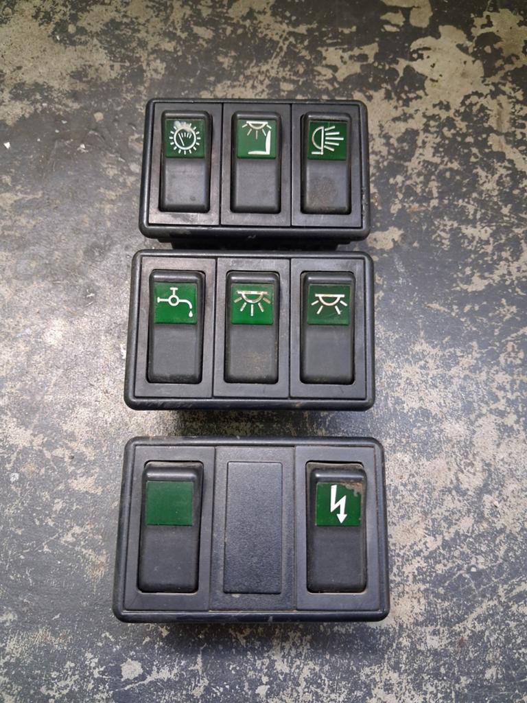 3x3 schakelaar op panneel, Ophalen, Nieuw