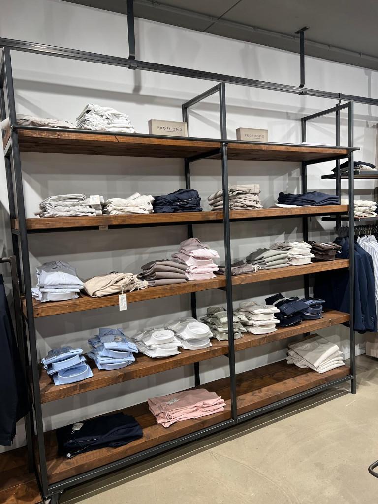 1x grote massieve vurenhouten kast in notenkleur, Huis en Inrichting, Ophalen, Met plank(en), Gebruikt, 200 cm of meer