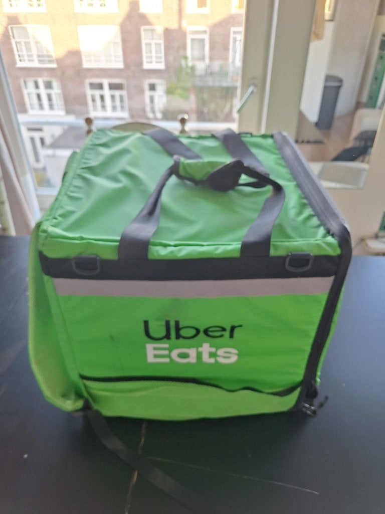 Uber Eats bezorgtas - Zo goed als nieuw, 40 cm of meer, Ophalen of Verzenden, Zo goed als nieuw, Waterdicht