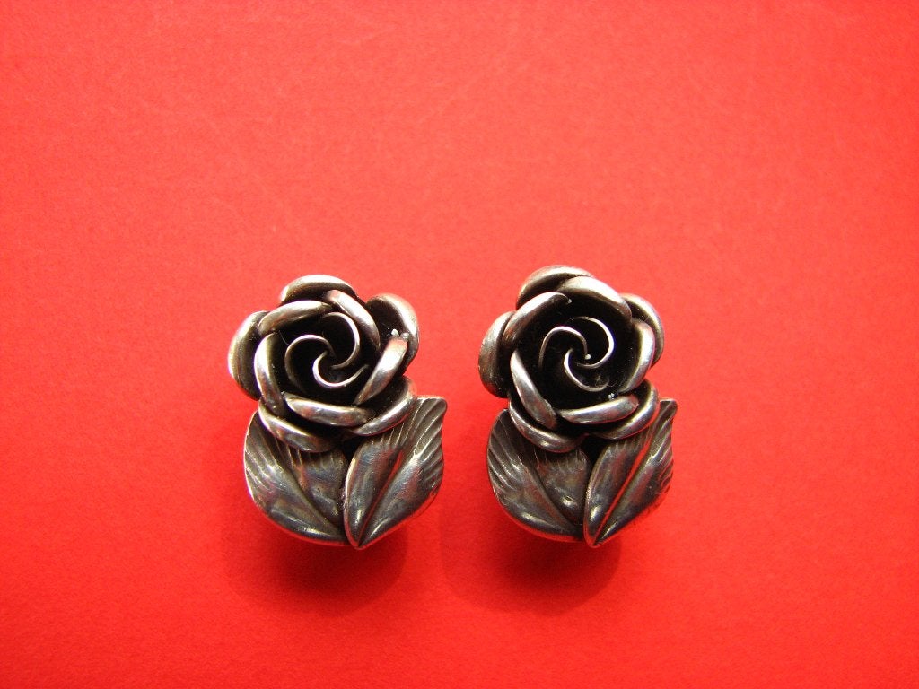 Mooie Sierlijke Zilveren Oorclips - Roosjes met Blaadjes, Sieraden, Tassen en Uiterlijk, Verzenden, Zilver, Oorbellen