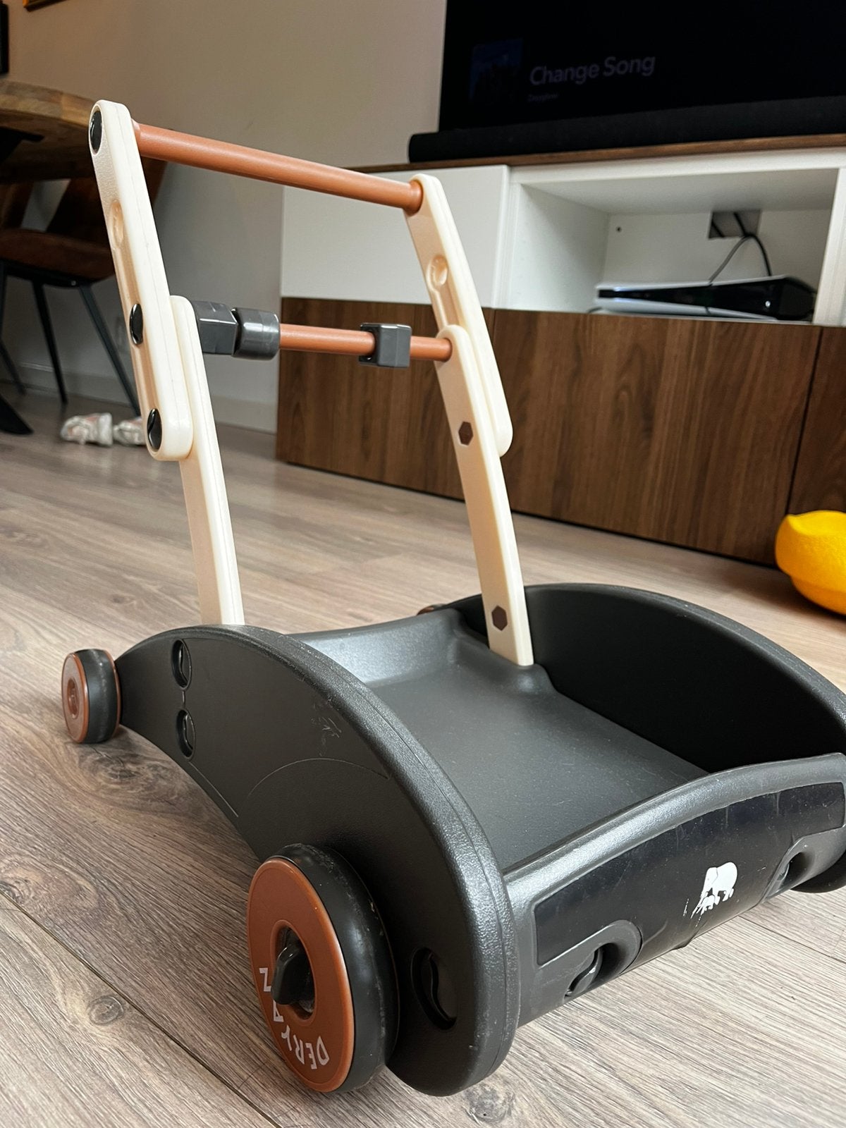 Deryan loopwagen zwart, Kinderen en Baby's, Speelgoed | Babyspeelgoed, Ophalen, Zo goed als nieuw, Overige typen