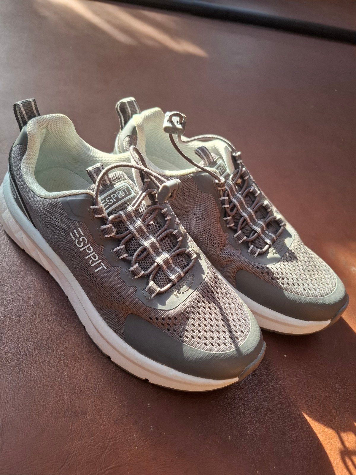 Esprit sneakers maat 38,  nieuw, Ophalen of Verzenden, Grijs, Esprit, Sneakers of Gympen