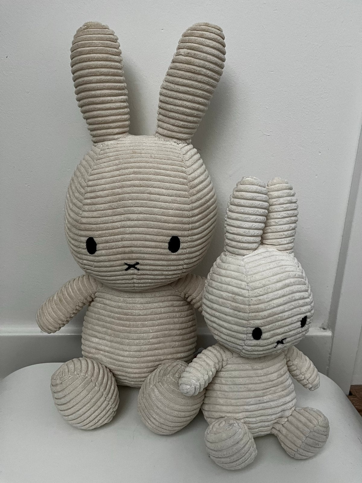 Nijntje knuffels - 2 stuks - ribstof - wit/beige, Overige merken, Konijn, Nijntje, Ophalen of Verzenden
