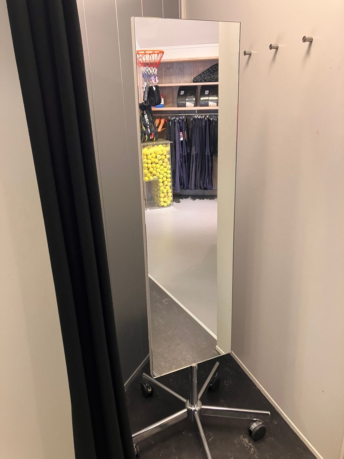 PASSPIEGEL OP WIELTJES, Ophalen, Minder dan 50 cm, 100 tot 150 cm, Zo goed als nieuw