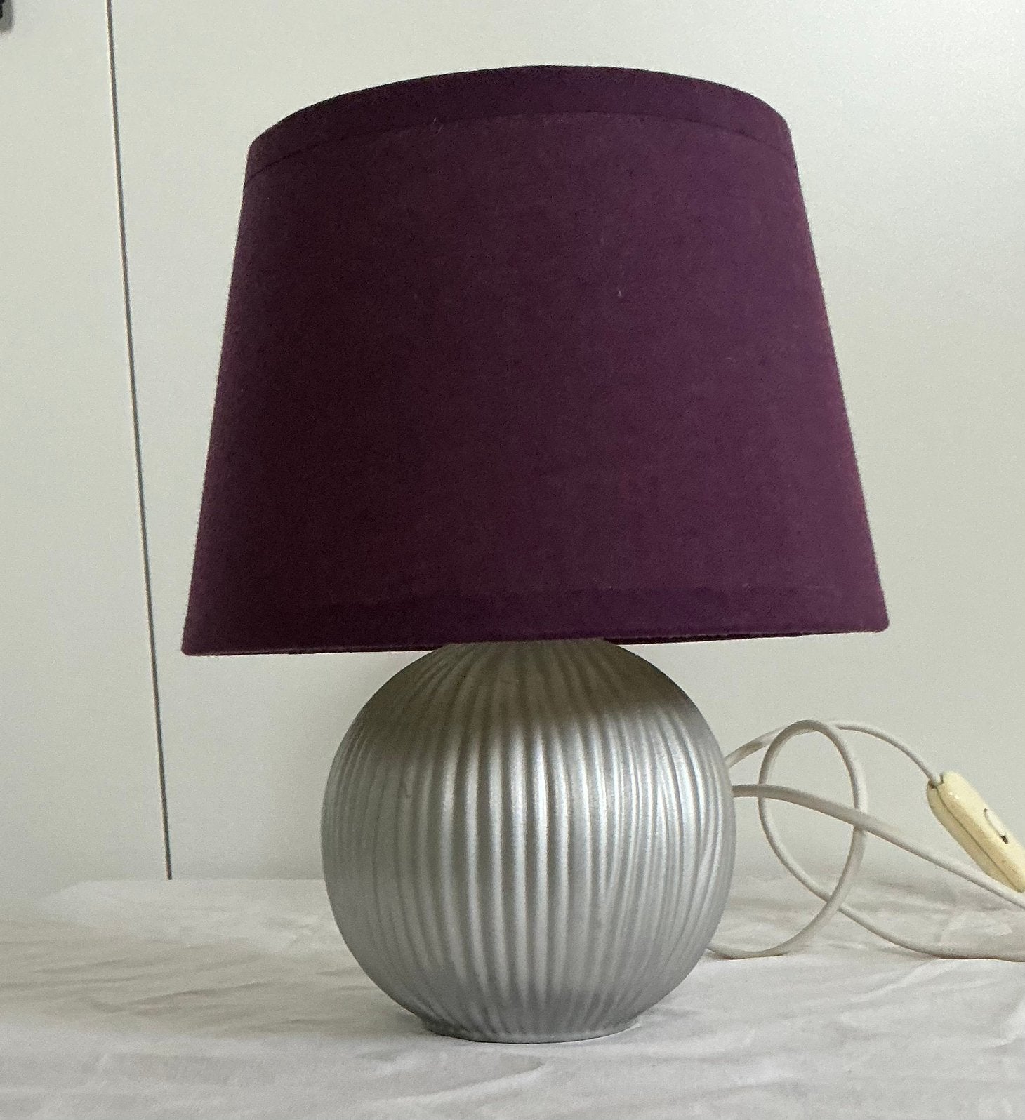 Tafellamp/schemerlamp zilverkleurige voet met paarse kap, Ophalen, Gebruikt, Schemerlamp