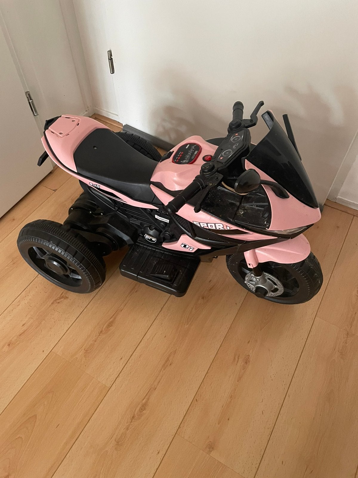 Elektrische kinderscooter, Ophalen of Verzenden, Zo goed als nieuw