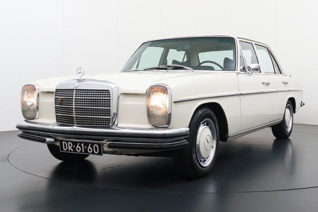 Mercedes-benz 220 W114 -W115 250 6-Cilinder Schakelbak LPG O, 1390 kg, Gebruikt, Overige modellen, 2525 cc