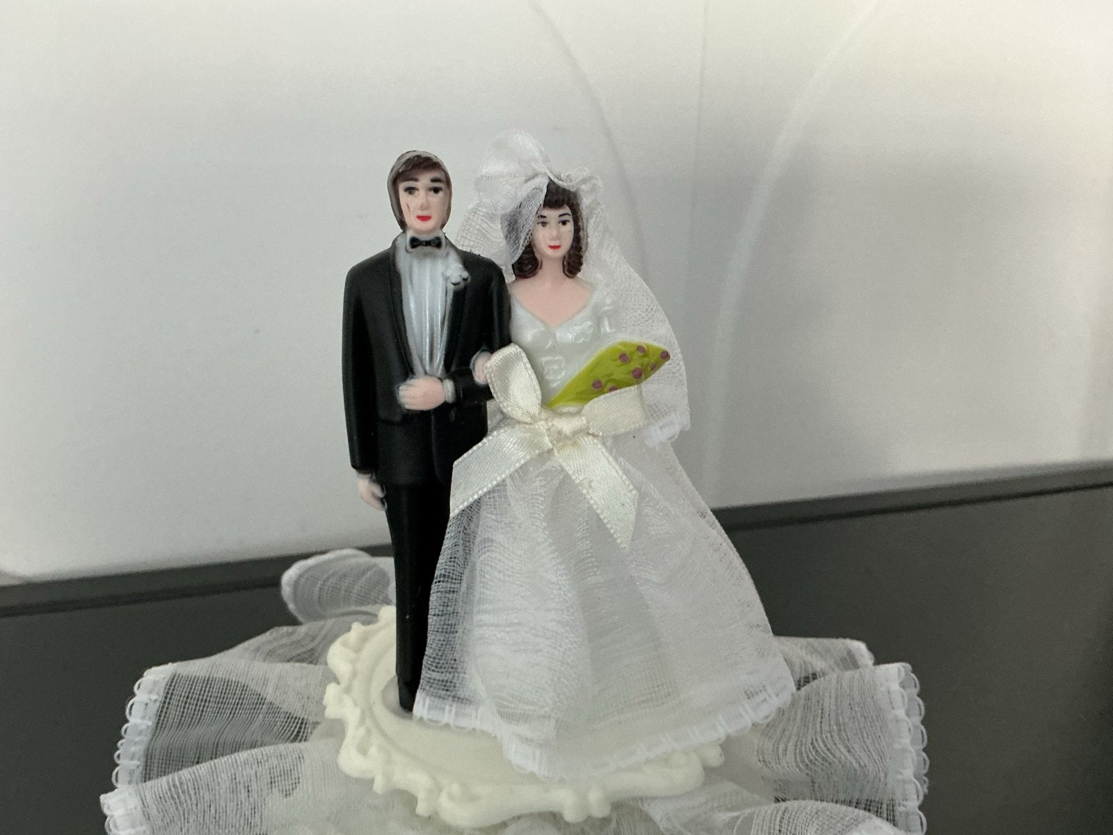 Vintage Bruidspaar Taarttopper - Romantische Decoratie, Verzamelen, Poppetjes en Figuurtjes, Ophalen of Verzenden, Gebruikt