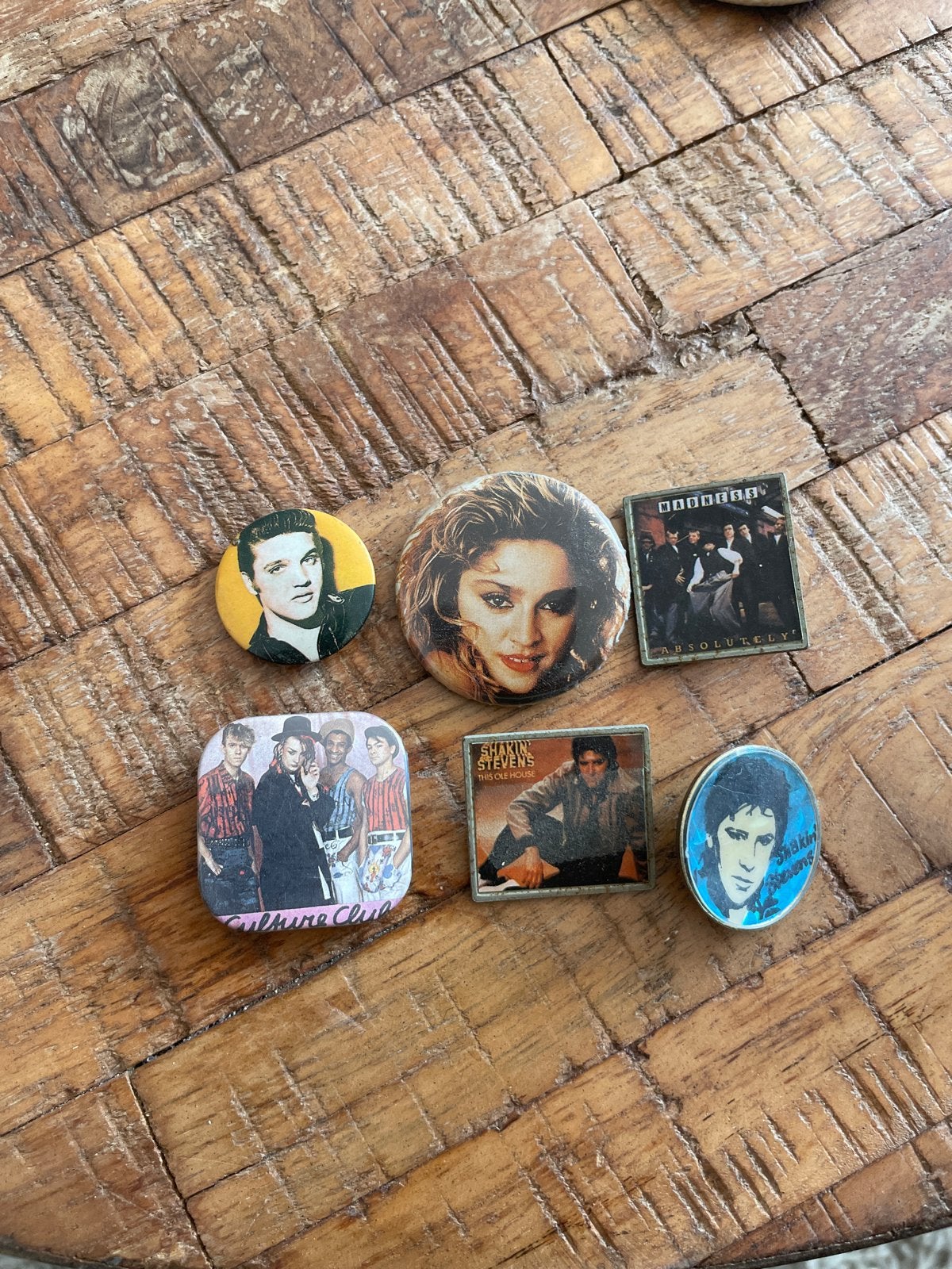 Vintage Muziek Buttons/Speldjes - Elvis, Madonna, Culture Cl, Verzamelen, Ophalen, Gebruikt, Overige onderwerpen, Button