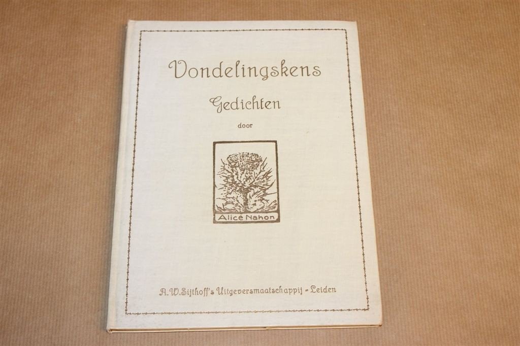 Vondelingskens — Gedichtenbundel Alice Nahon [1924], Boeken, Ophalen of Verzenden, Gelezen