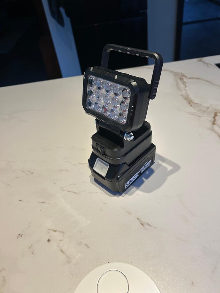 2 x Nieuwe bouwlamp/werklamp voor Makita 18V accu, Ophalen of Verzenden, Nieuw, Minder dan 50 watt, Lamp