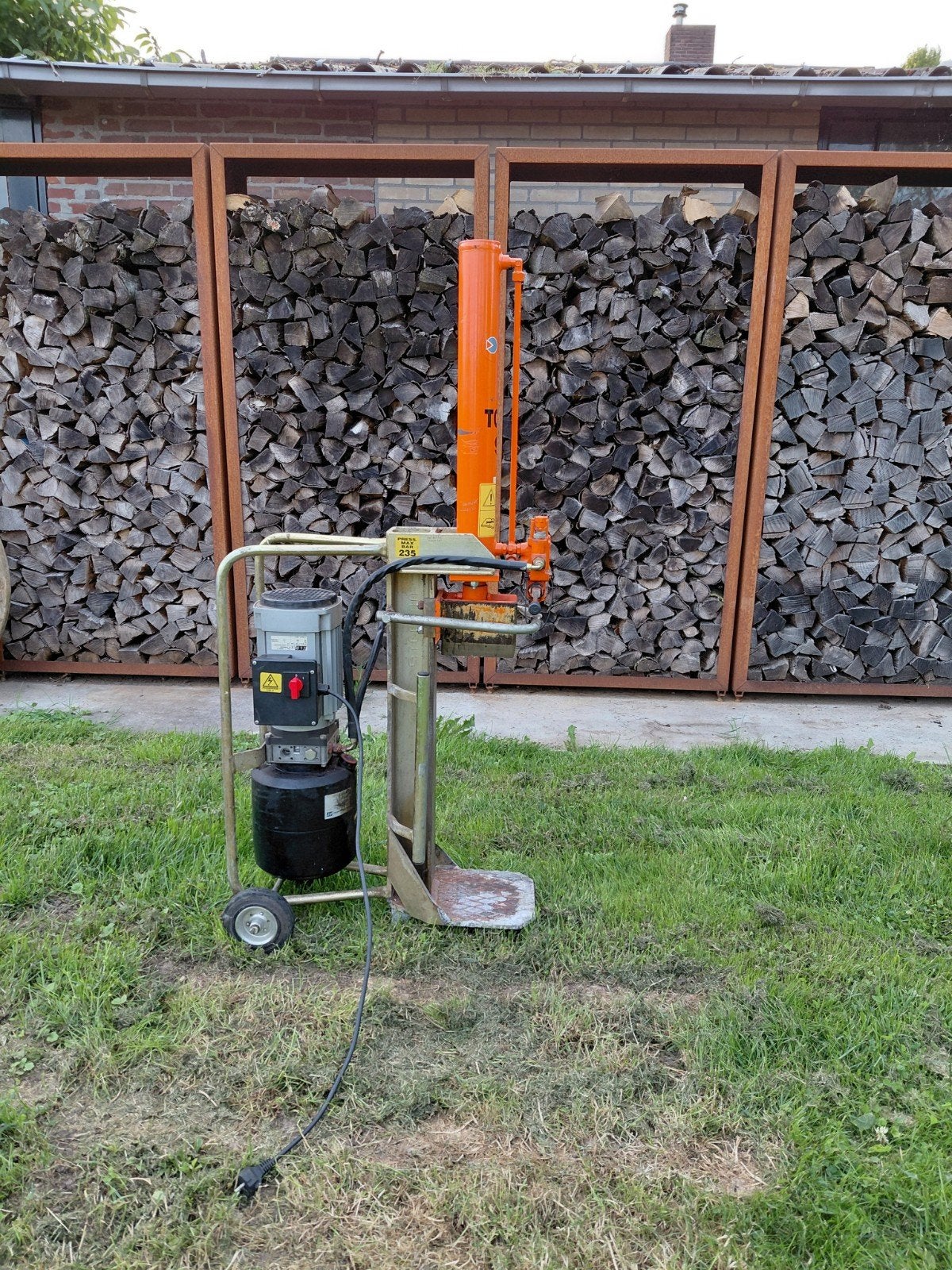 Kloofmachine 9 TON, Tuin en Terras, Kloofmachines, Zo goed als nieuw, Ophalen