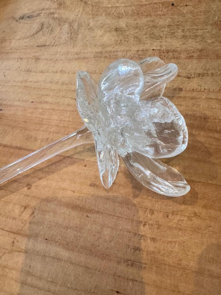Drie glazen bloemen, Antiek en Kunst, Ophalen