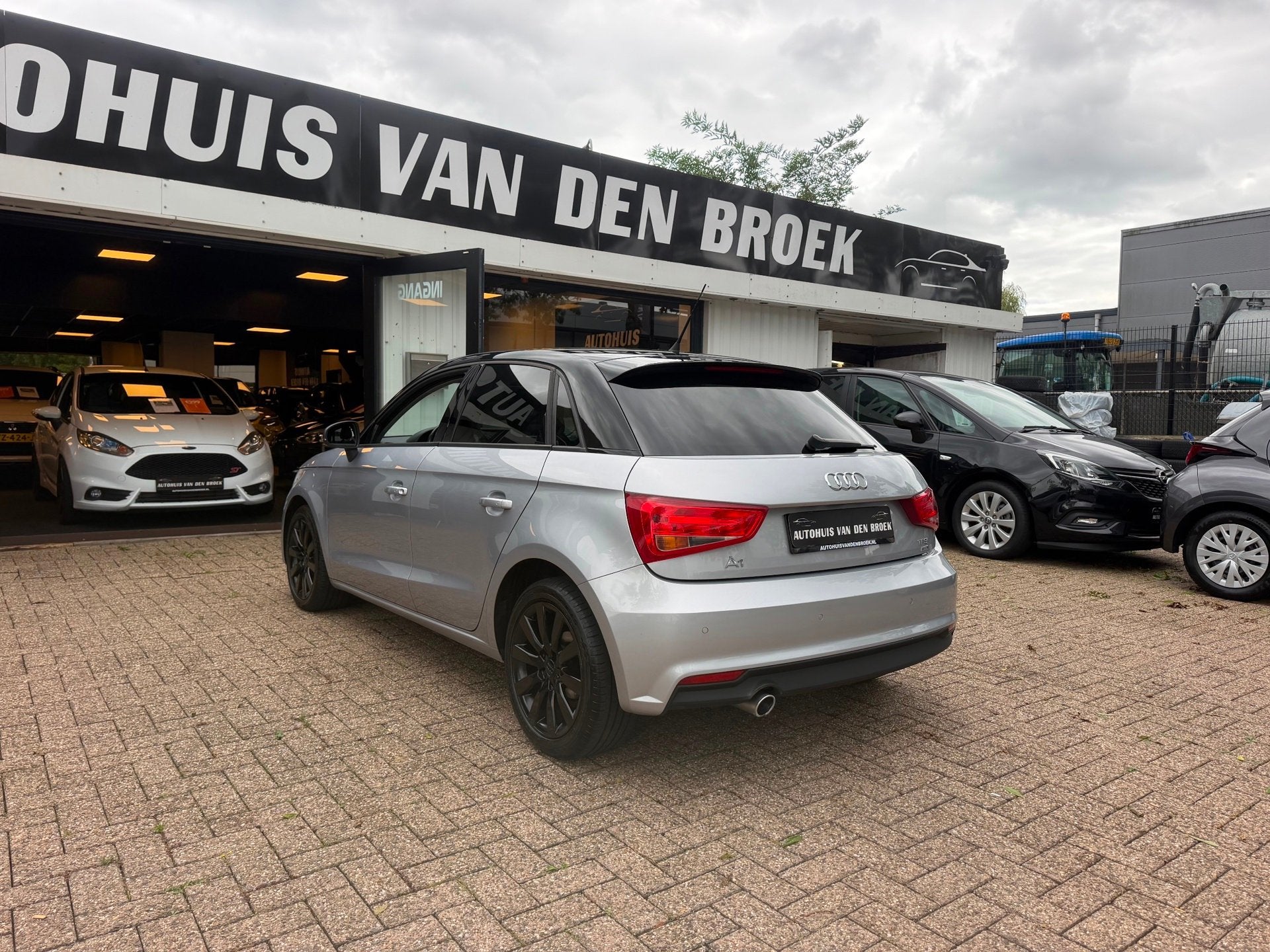 Audi A1 Sportback 1.0 TFSI|Sport|Ultra|Navi|Clima|Stoelverw|, Auto's, Voorwielaandrijving, Zwart, 95 pk, 4 stoelen