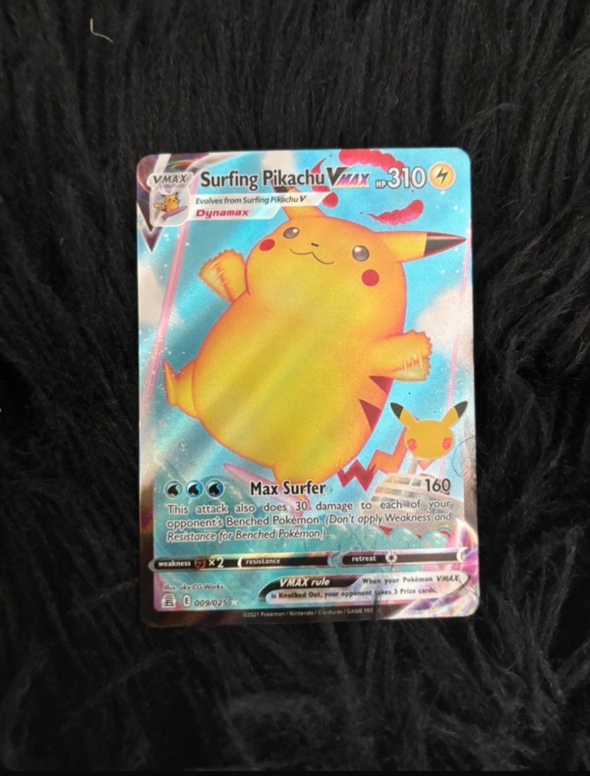 Surfing Pikachu VMAX Pokémon Kaart, Ophalen, Zo goed als nieuw, Losse kaart