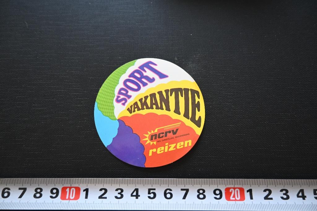 sticker NCRV reizen ned christelijke reisvereniging, Verzamelen, Stickers, Ophalen, Zo goed als nieuw