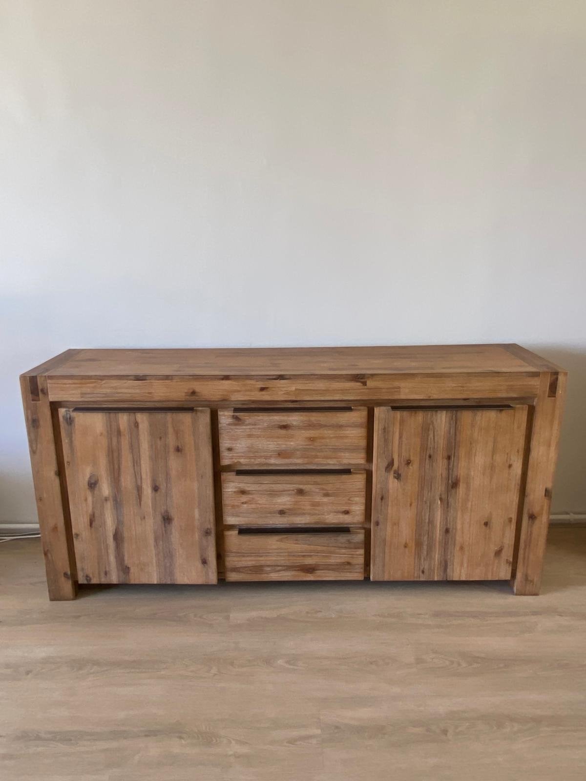 Acacia houten dressoir met lades en deuren, Ophalen, Gebruikt, 150 tot 200 cm, Met lade(s)