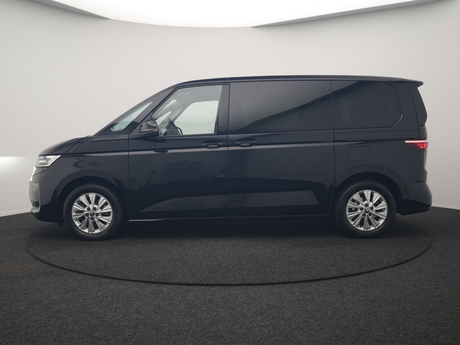 Volkswagen Multivan 1.4 eHybrid 7 Zits PHEV 218pk Dealer O.H, Auto's, Dealer onderhouden, Stof, Gebruikt, 4 cilinders