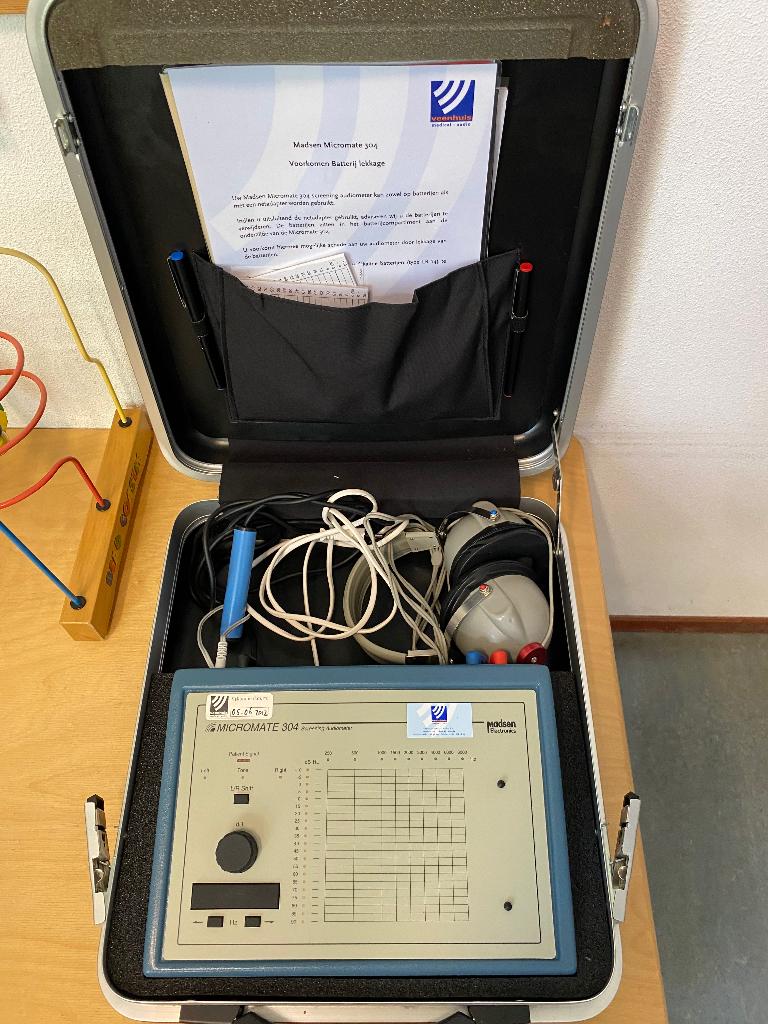 Audiometer, Antiek en Kunst, Antiek | Gereedschap en Instrumenten, Ophalen
