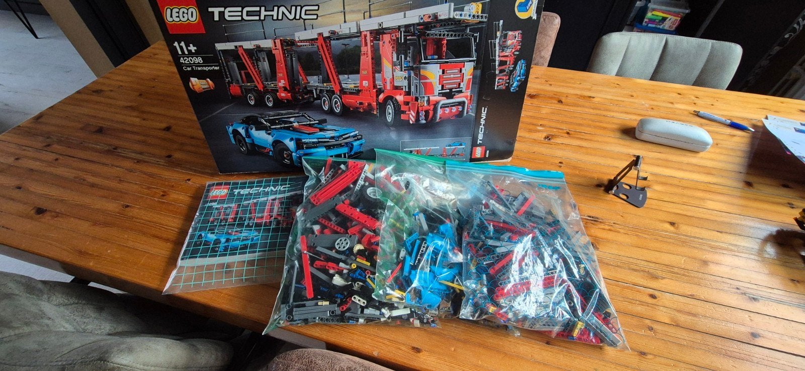 Lego Technic 42098 Car Transporter - Compleet met doos, Compleet, Lego, Ophalen of Verzenden, Zo goed als nieuw