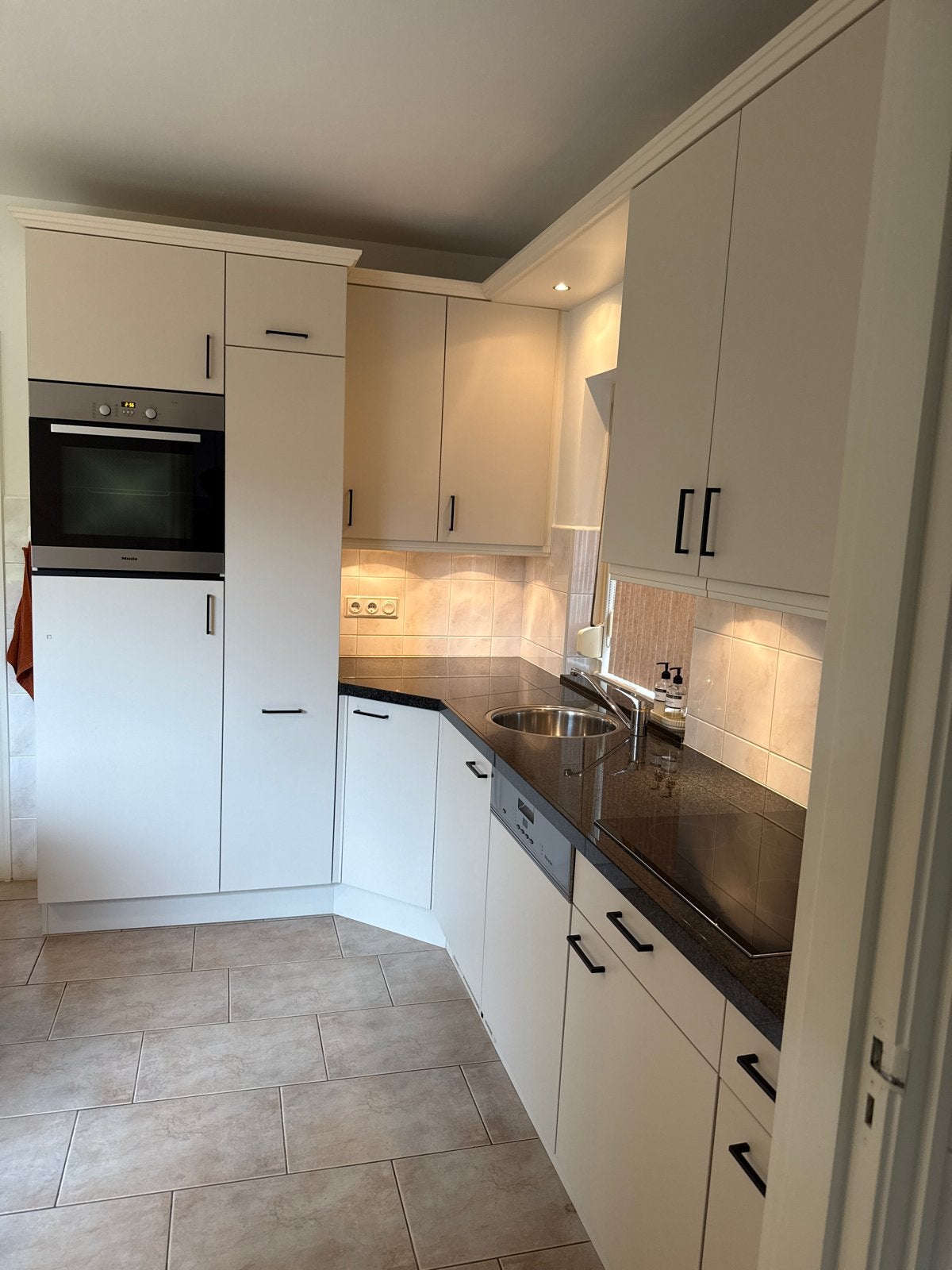 ZEER GOEDE BEIGE HOEKKEUKEN incl. inbouw apparatuur, Ophalen, Gebruikt, Overige kleuren, Hoekkeuken