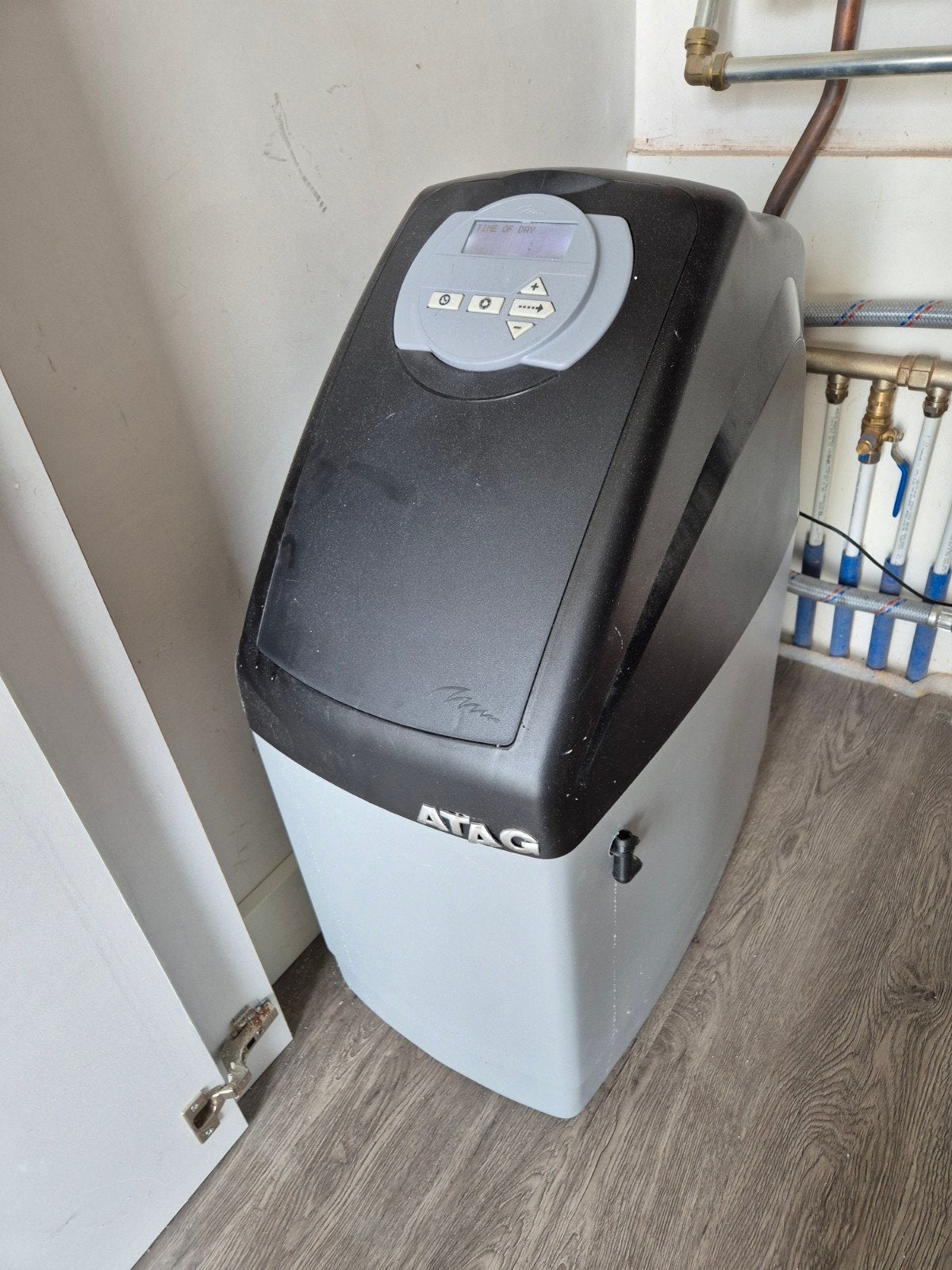 ATAG Waterontharder - Zo goed als nieuw, Witgoed en Apparatuur, Waterontharders, Zo goed als nieuw, Waterontharder met zout, Ophalen of Verzenden