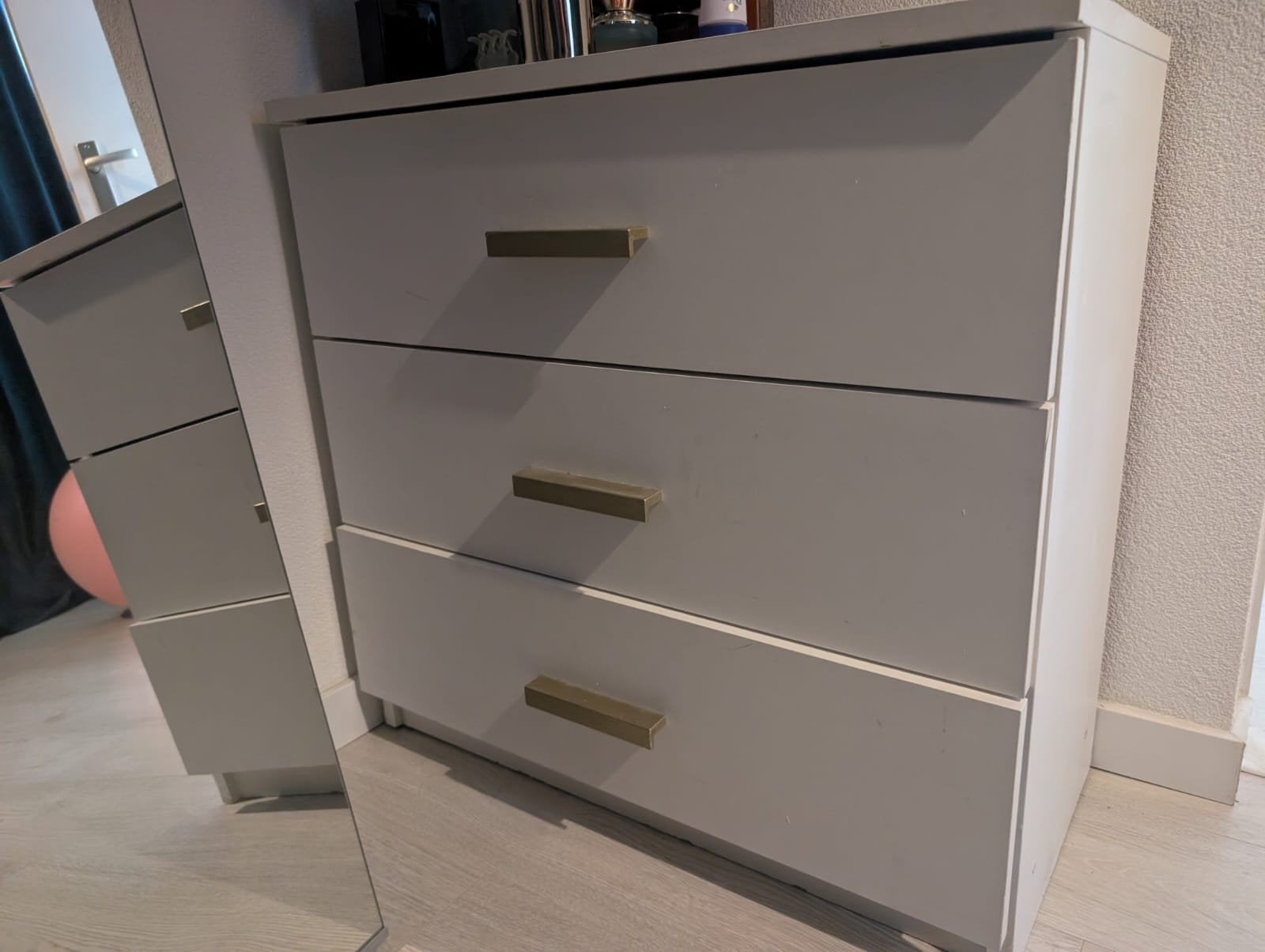 gratis Jysk ladekast met gebruikssporen
Graag vandaag of mor, Huis en Inrichting, Ophalen, Gebruikt