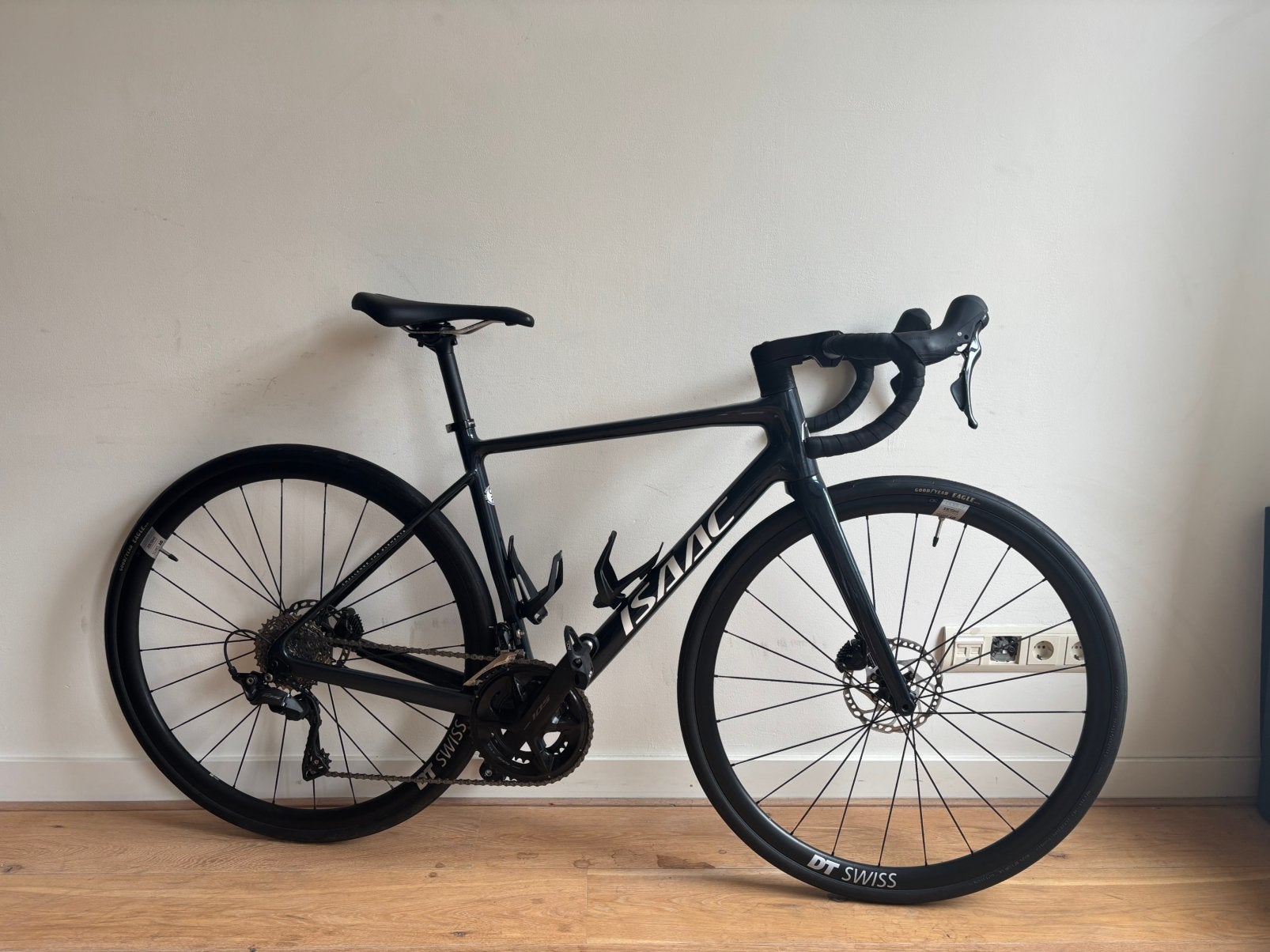 Isaac Vitron 105 DT Swiss Alu Racefiets Navy Blue 2026, Fietsen en Brommers, Carbon, Zo goed als nieuw, Meer dan 20 versnellingen