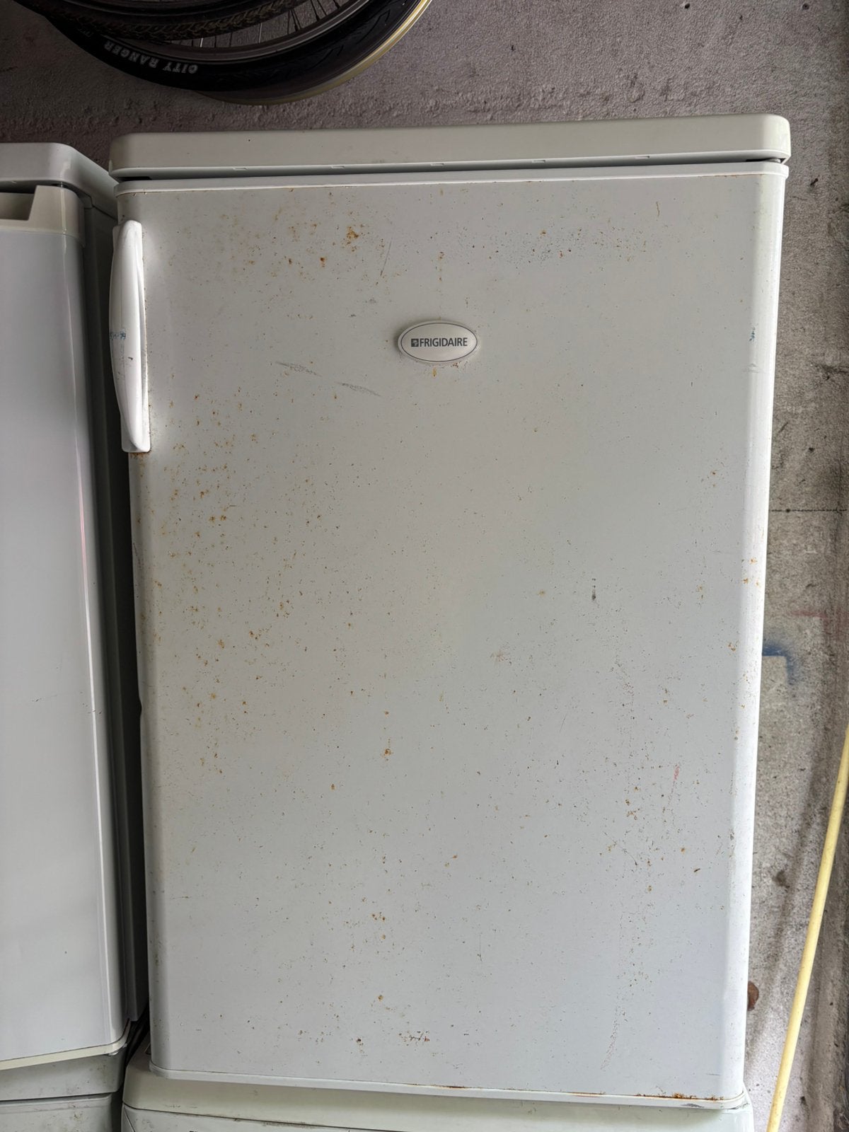 Te koop  tafelmodel ijskast, Minder dan 75 liter, Ophalen, Zo goed als nieuw, Zonder vriesvak