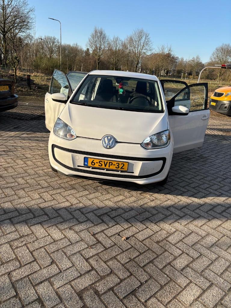 Volkswagen MOVE UP!  Bluemotion 5-DRS 2013 ZEER ZUINIG!, Auto's, Volkswagen, Stof, 840 kg, 4 stoelen, Wit