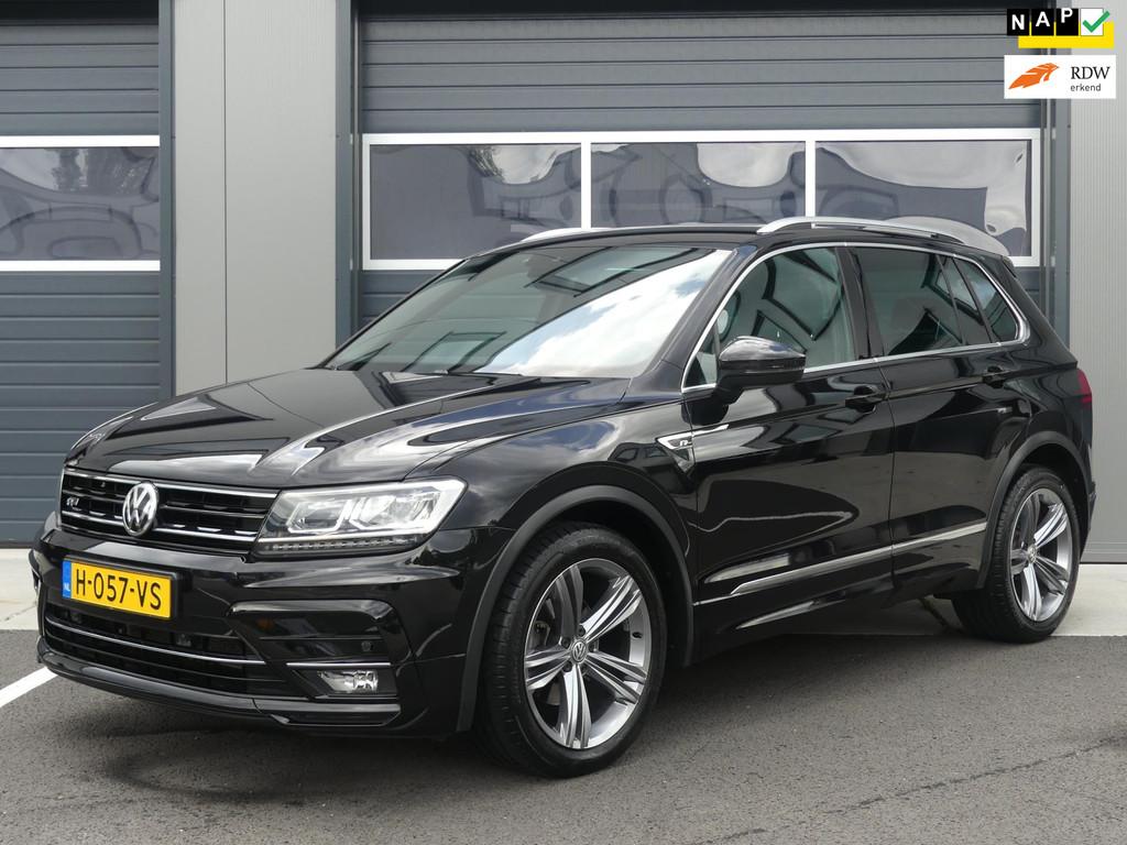 Volkswagen Tiguan 1.5 TSI R-line ACT DSG / Automaat Groot Na, Stof, 4 cilinders, 150 pk, Zwart