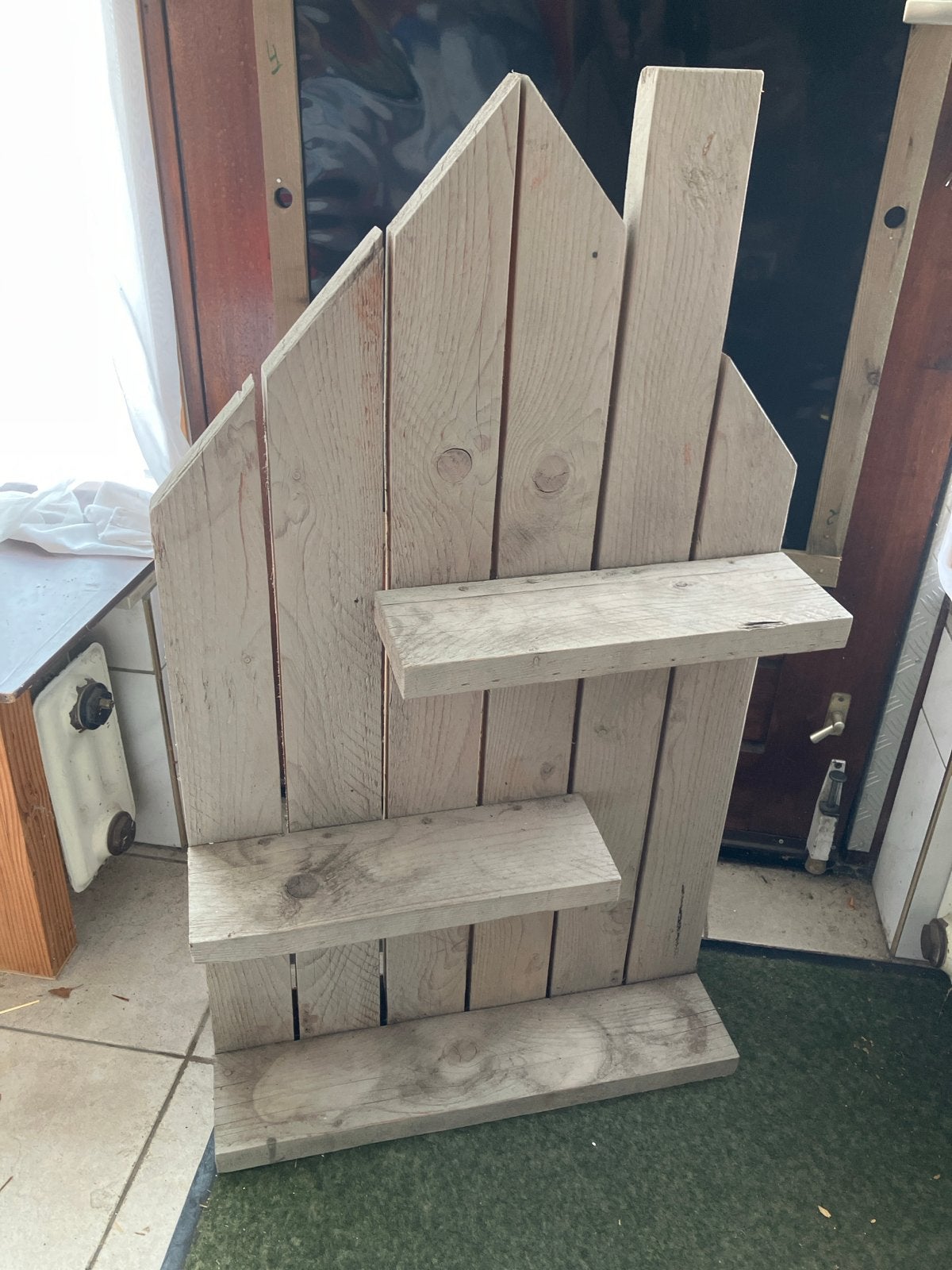 Houten decoratief huisje met planken, Ophalen, Zo goed als nieuw