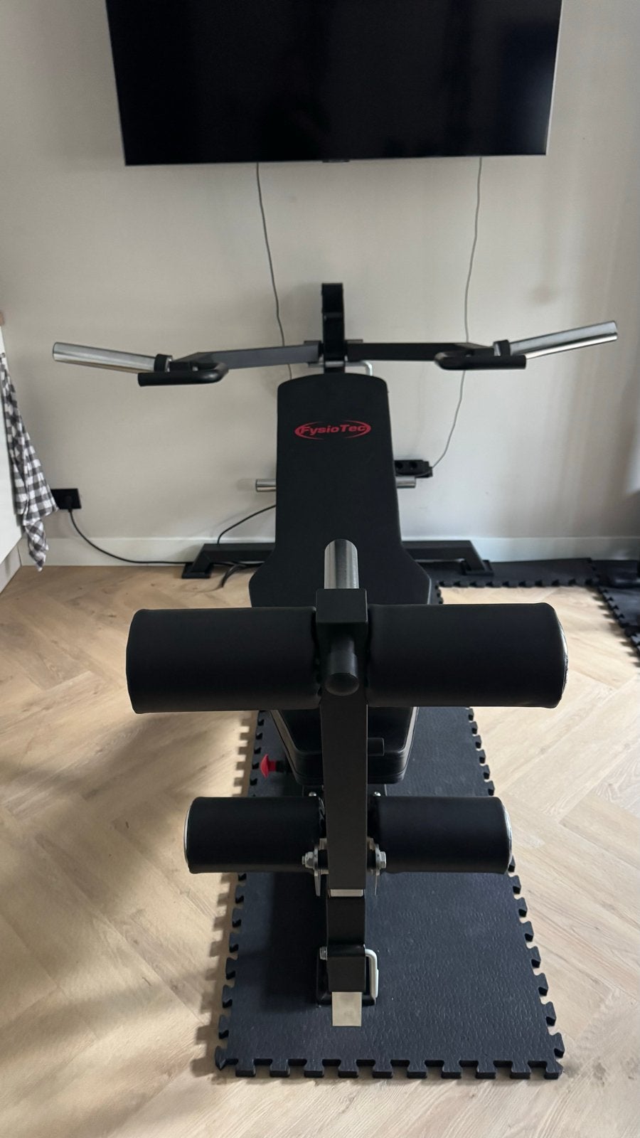 Foto 17 van Home gym/ complete homegym met alles erop en eraan.