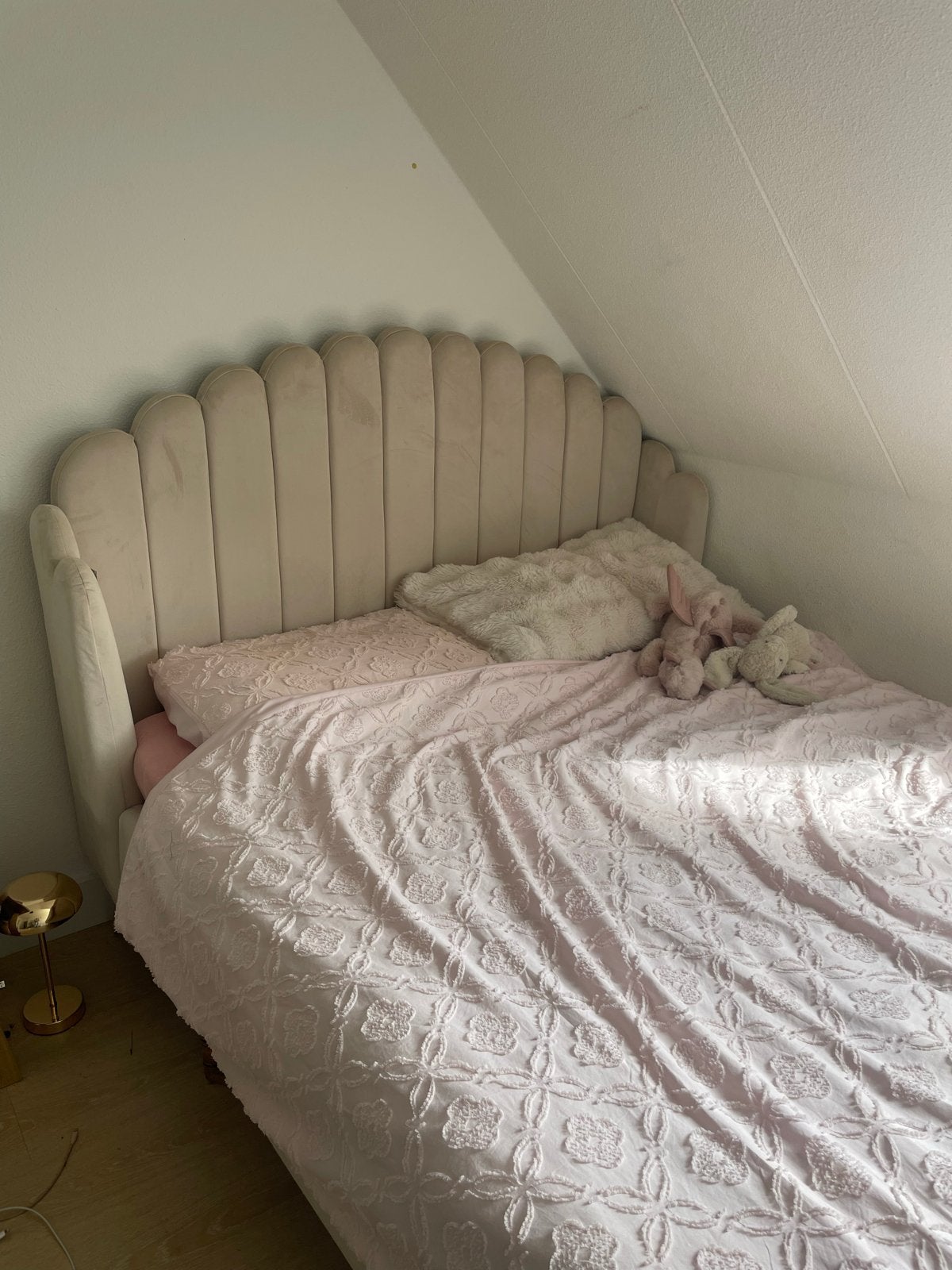 Bed 140x200 cm - Zo goed als nieuw, Ophalen, Beige, Tweepersoons, 140 cm