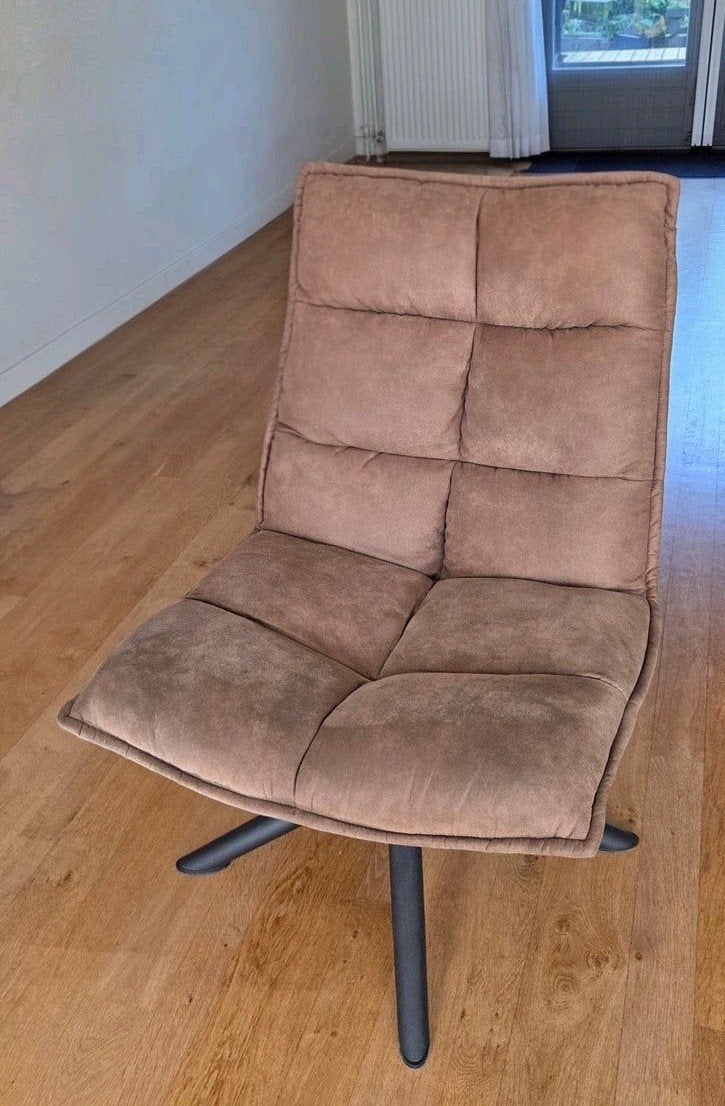 Nette taupe draaifauteuil, lederlook met zwarte poten, Huis en Inrichting, Ophalen, Zo goed als nieuw, Overige materialen