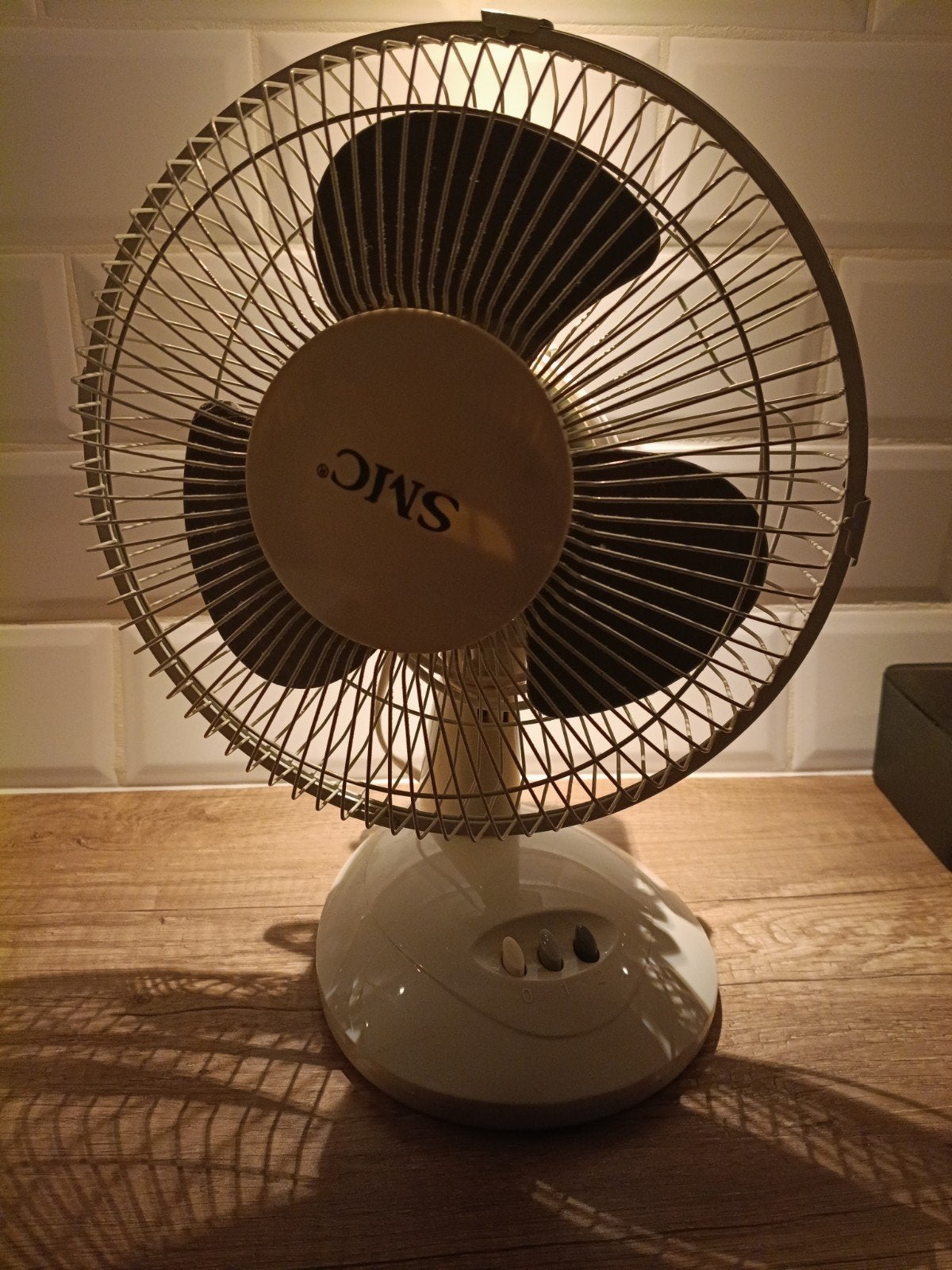 SMC Tafelventilator - Compact en Krachtig, Witgoed en Apparatuur, Ophalen, Gebruikt, Tafelventilator