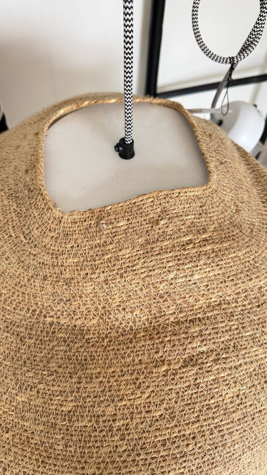 Grote rieten hanglamp - GoRound Interior, Ophalen of Verzenden, Zo goed als nieuw, Natuurlijk materiaal, E27 (groot)