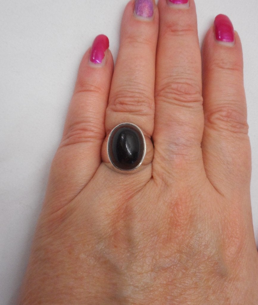 Zilveren Engelse vintage ring met onyx maat 17.5 nr.350, Gebruikt, Verzenden, 17 tot 18, Dame