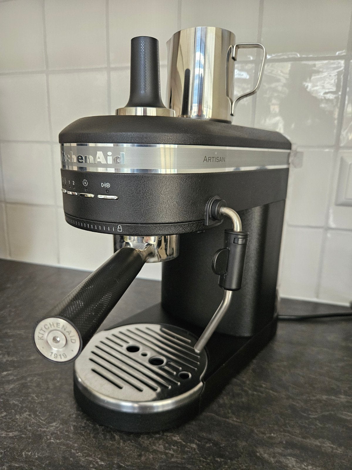 KitchenAid Espressomachine 5KES6403 - Mat Zwart, Ophalen, Espresso apparaat, Gemalen koffie, Zo goed als nieuw