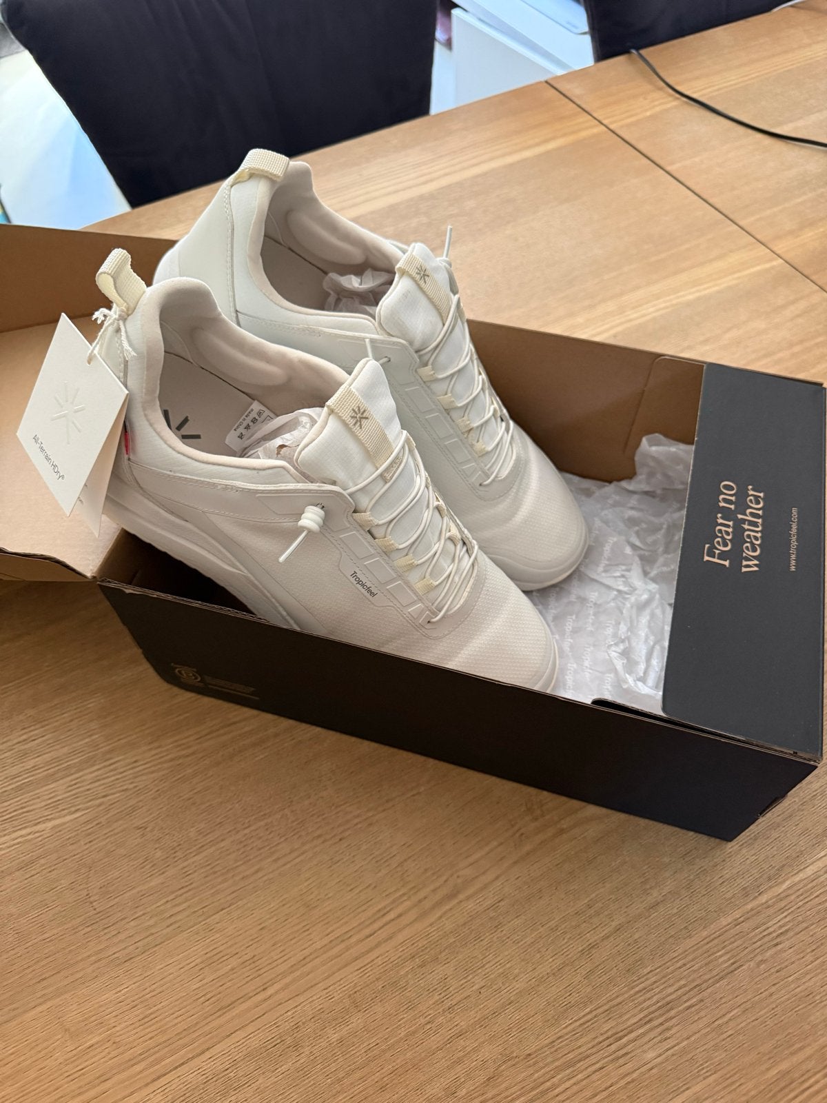 Nieuwe Tropicfeel AT HDry all white- Maat 45, Ophalen of Verzenden, Nieuw, Wit, Sneakers of Gympen