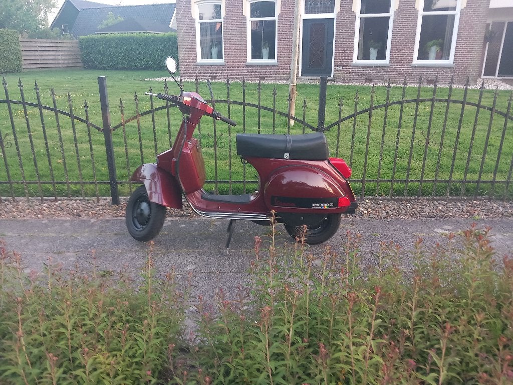 vespa 200 cc machtig mooi ding hand geschakeld, Motoren, Particulier, Scooter