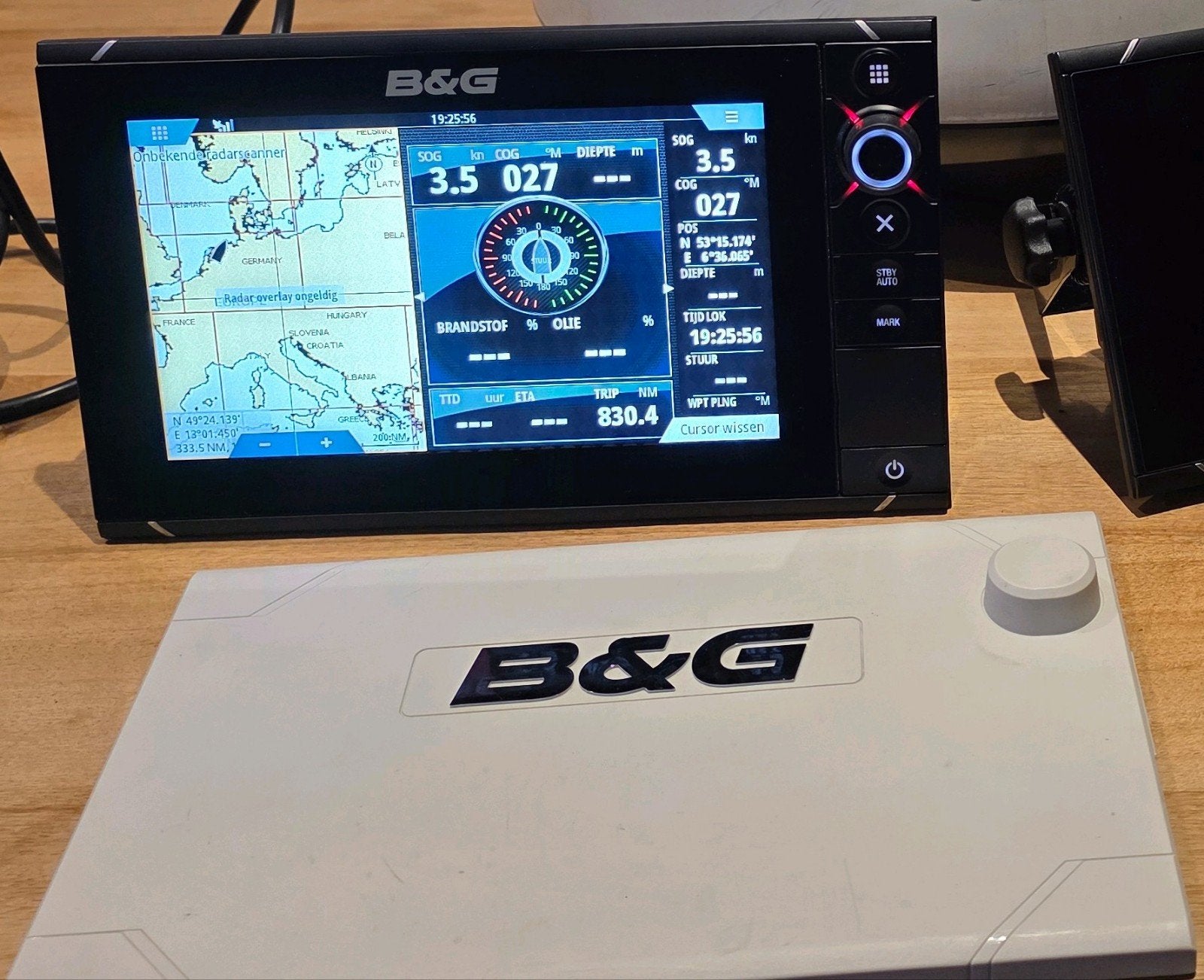 Simrad/ B&G radar met 9 inch kaartplotter., Ophalen of Verzenden